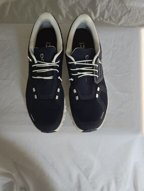 On Running Men's Cloudflow Sneakers in Navy and White